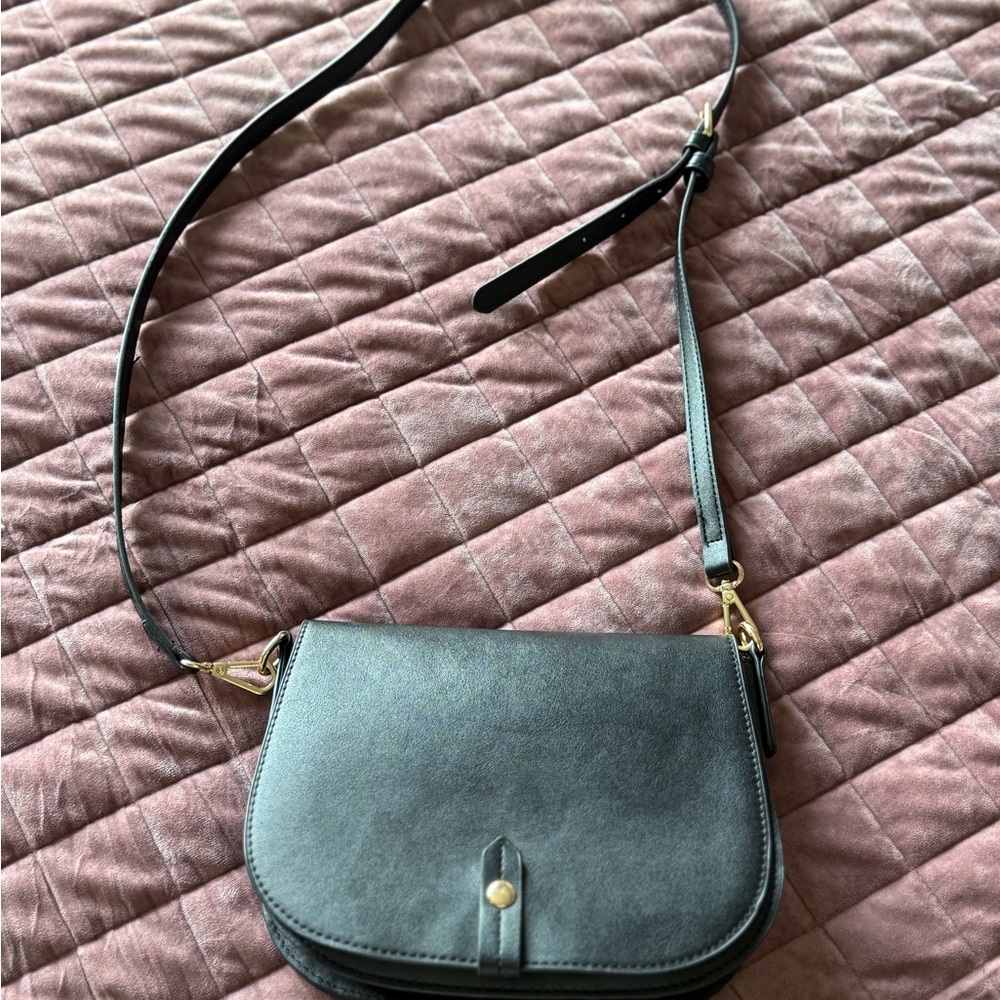 Elegant Black Crossbody Bag